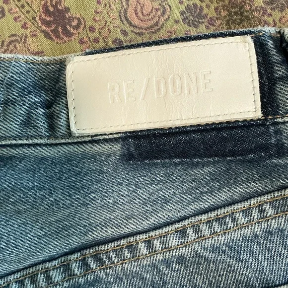 RE/DONE Straight Leg High Rise size 26 - Picture 7 of 9